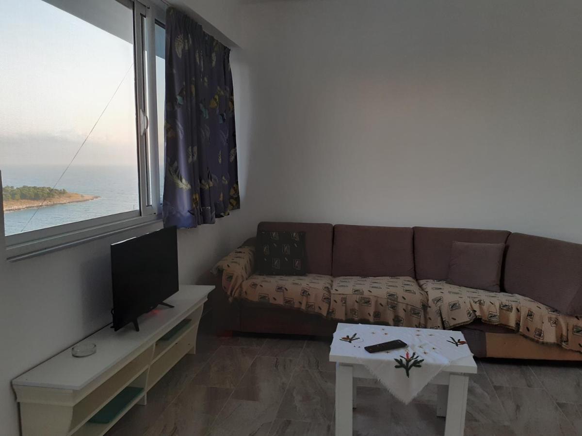 Luigi S Fairyview Apartment Sarande Bagian luar foto