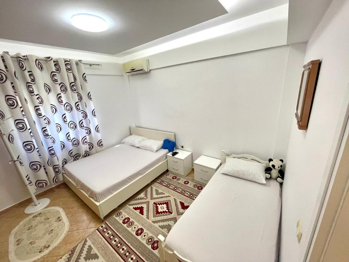 Luigi S Fairyview Apartment Sarande Bagian luar foto