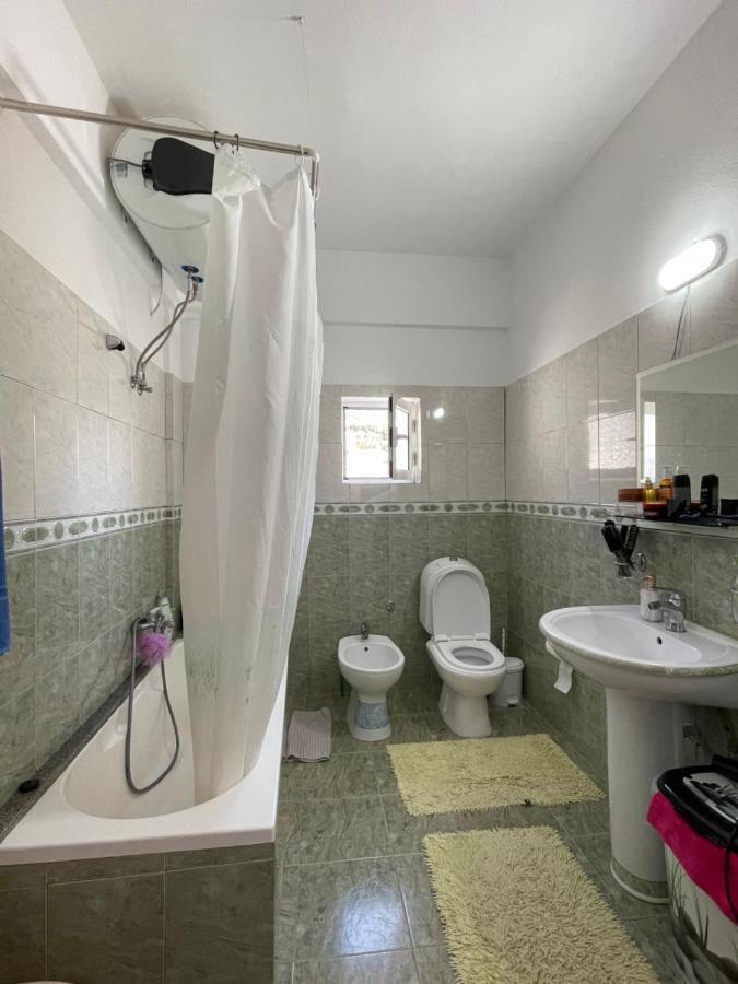Luigi S Fairyview Apartment Sarande Bagian luar foto